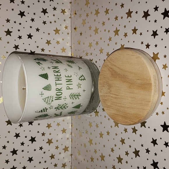 Brand New Scentsational Northern Pine Candle - Picture 7 of 8